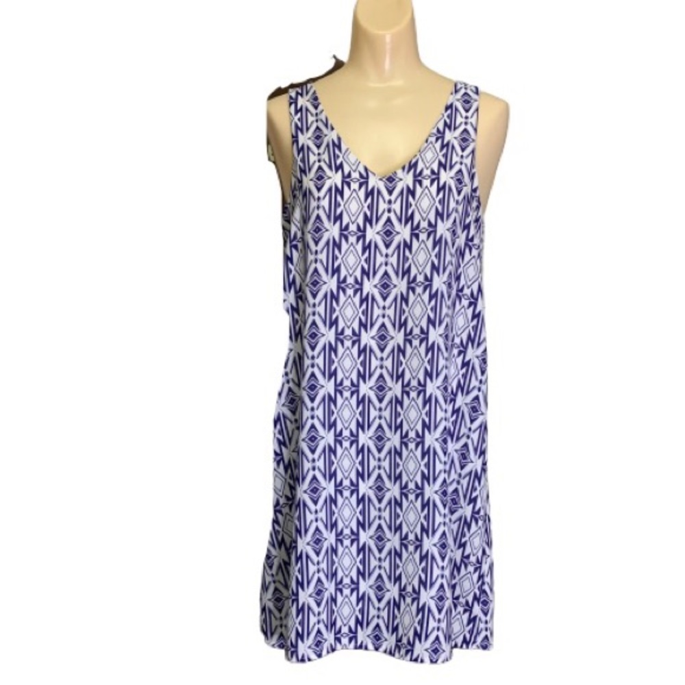MYAN FROM FRANCESCA’S SHIFT DRESS WITH BOW BACK